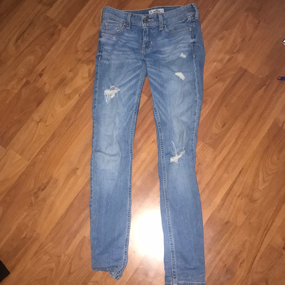 Hollister distressed medium skinny jeans